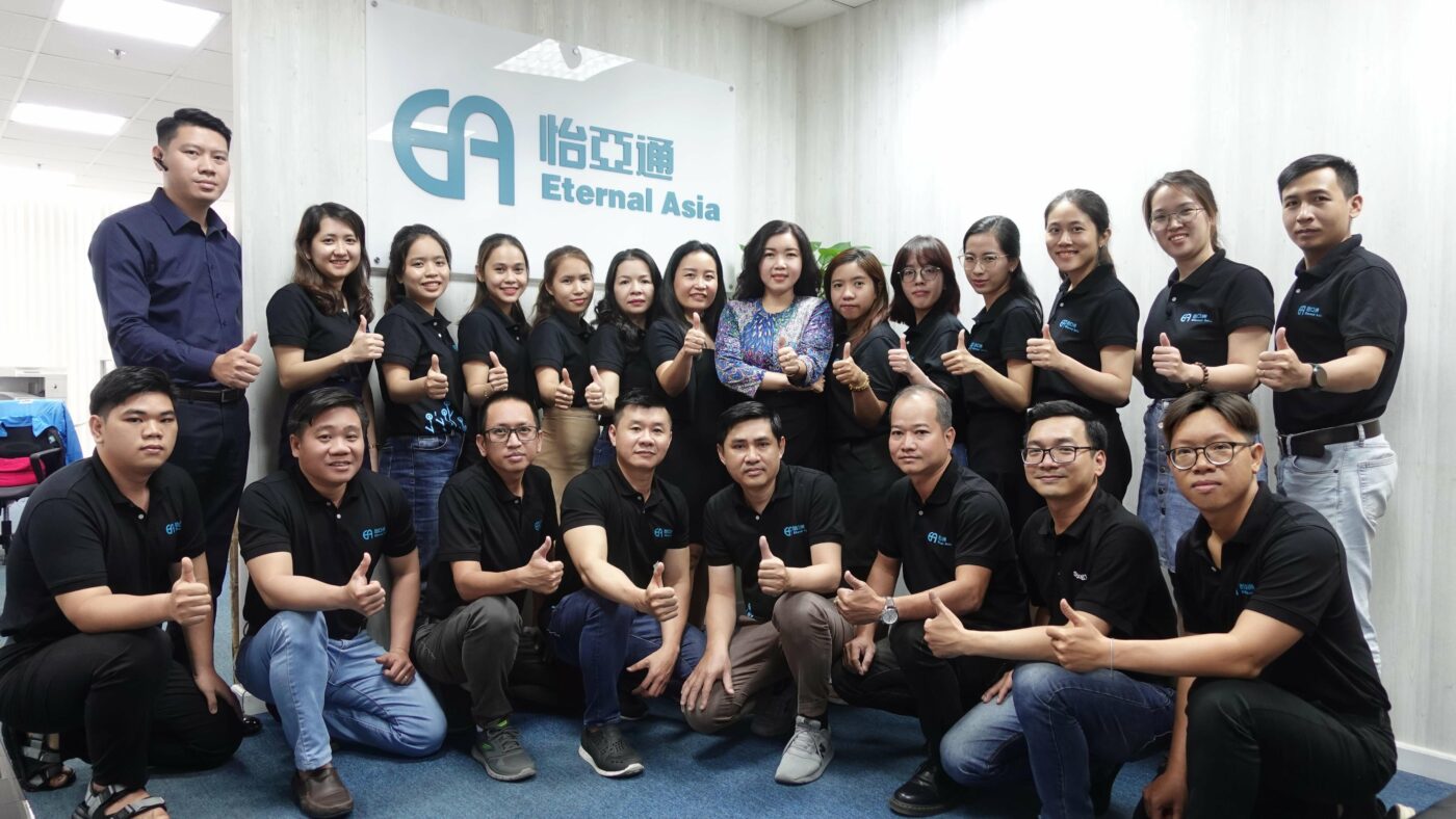 Tập thể EAVN tại trụ sở chính – Hồ Chí Minh