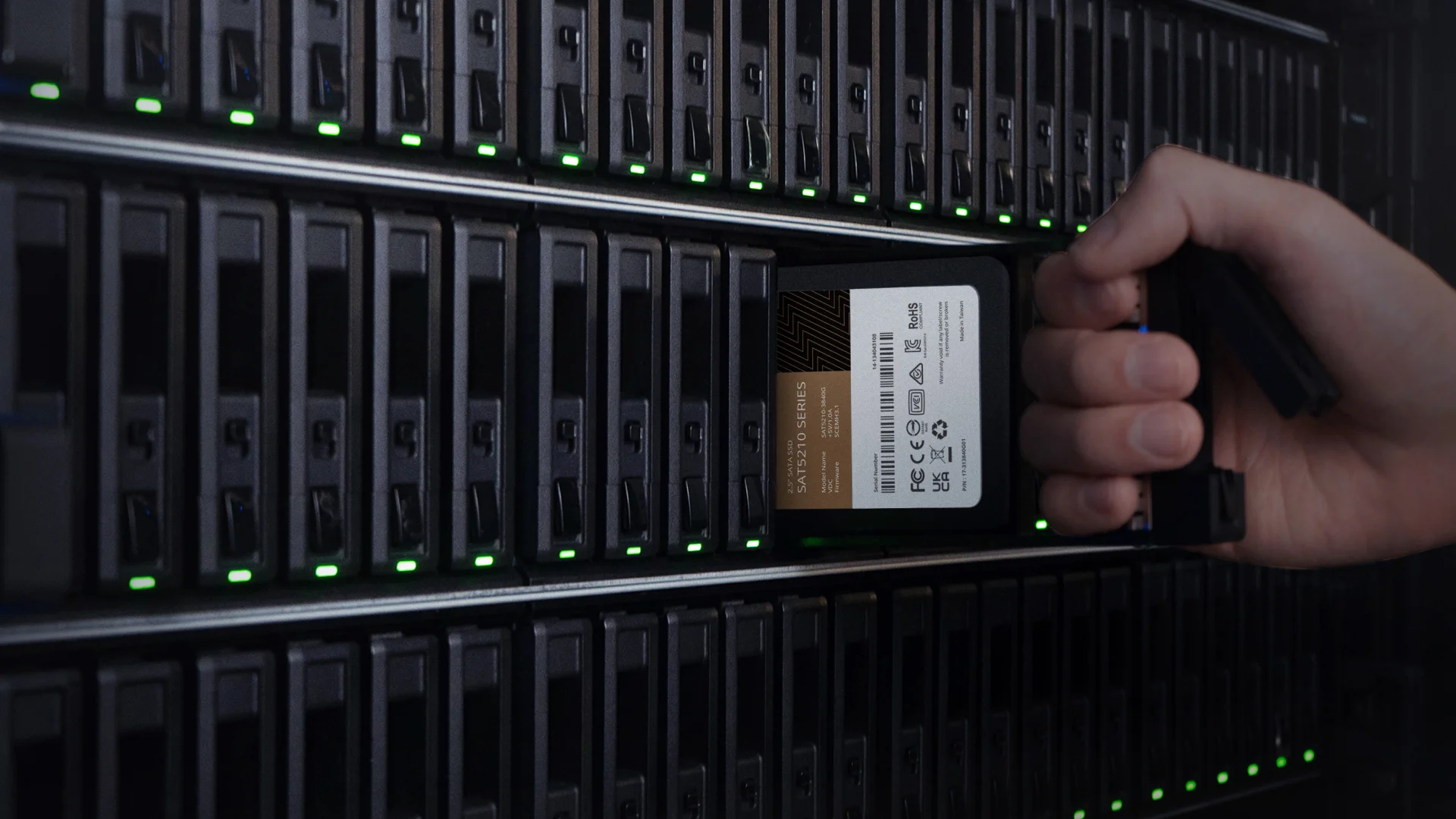 ổ cứng ssd synology sat5200 dành cho hệ thống server doanh nghiệp